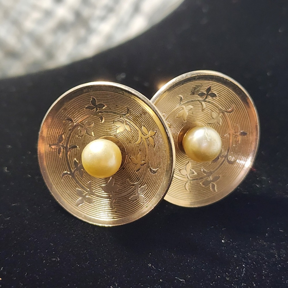 Vintage Sarah Coventry Gold Tone Faux Pearl Floral Etched Concave Cufflinks SC